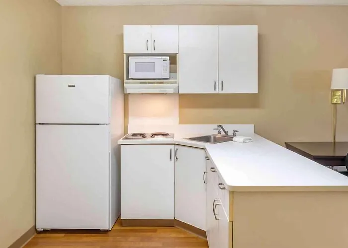 Studio 6 Suites Fresno North Ca