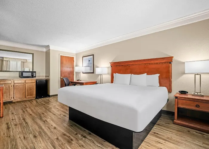 Baymont By Wyndham Madisonville