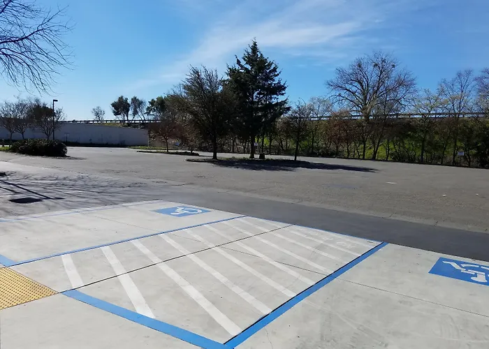 Days Inn By Wyndham Woodland