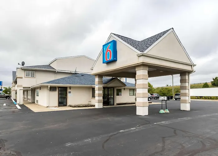 Motel 6-, In