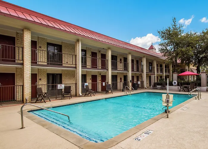 Red Roof Inn Plus+ Dallas - Addison