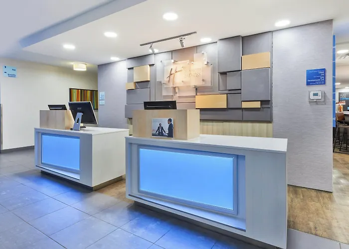 Holiday Inn Express Winnipeg Airport - Polo Park By Ihg