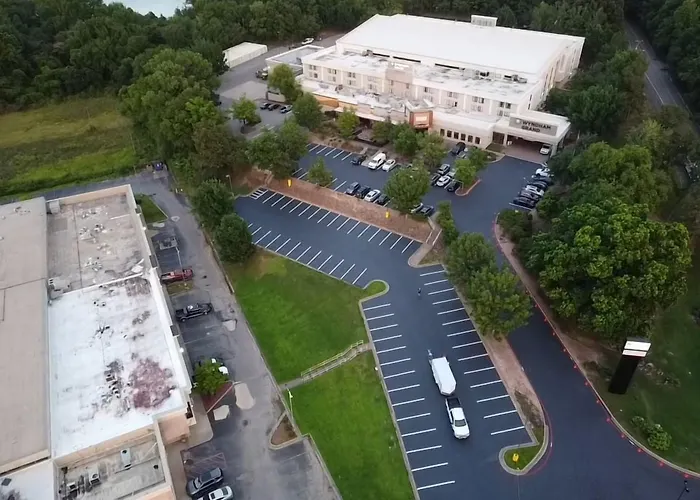 Wyndham Grand Executive Center Little Rock Airport