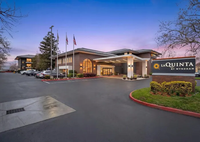 Hayward Dog Friendly Hotels