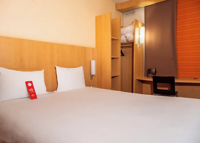 Ibis Paris Pont De Suresnes Longchamp