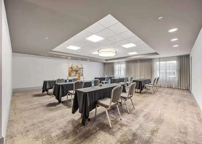 Doubletree Suites By Hilton Hotel Huntsville South