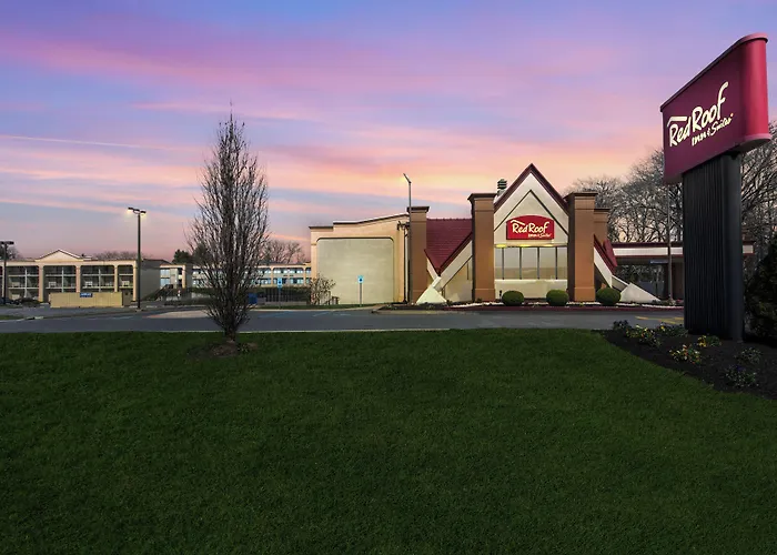 Red Roof Inn And Suites Newark - University