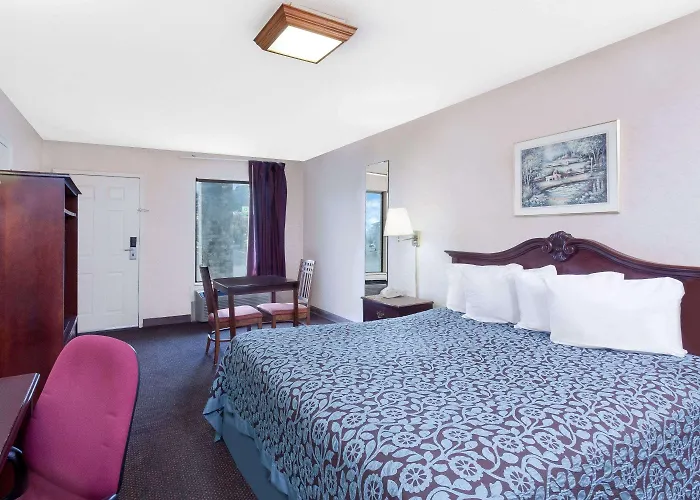 Days Inn By Wyndham Morristown