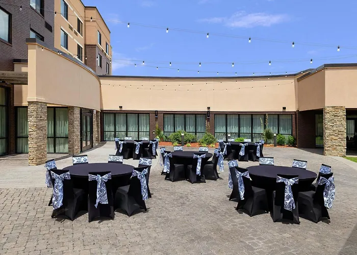 Courtyard By Marriott Jacksonville