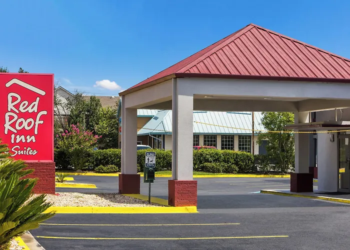 Red Roof Inn & Suites Statesboro - University