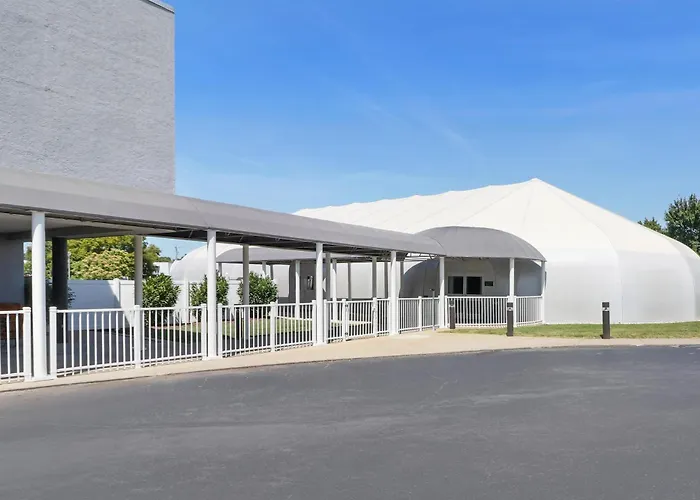 Sonesta Airport