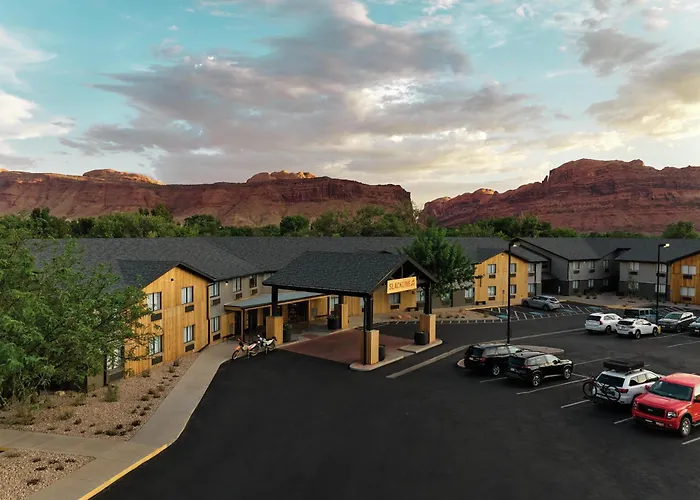 Slackline Moab, Outset Collection By Hilton