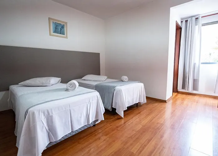 Hotel Thermas da Mantiqueira - Poços de Caldas - De frente para a Praça Central e Relógio Floral