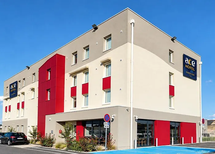 Ace Chartres