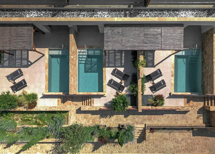 Pnoes Luxury Suites