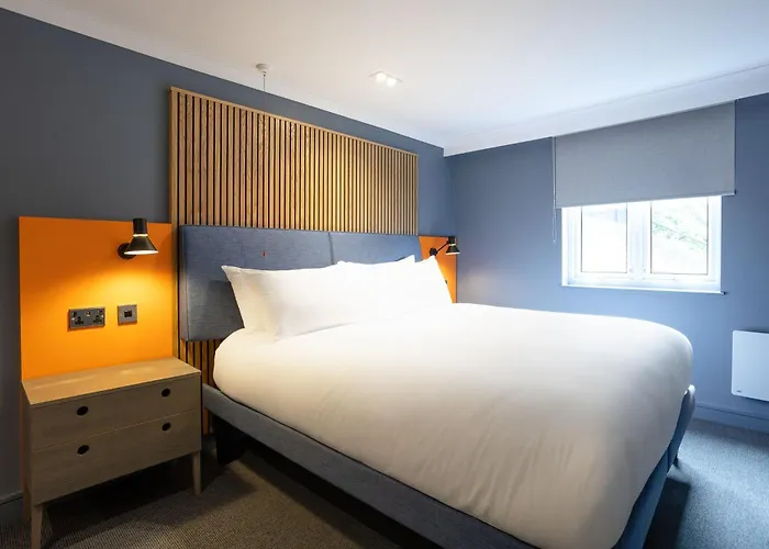 Village Hotel Leeds North