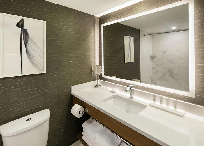 Radisson Blu Vancouver Airport Hotel & Marina
