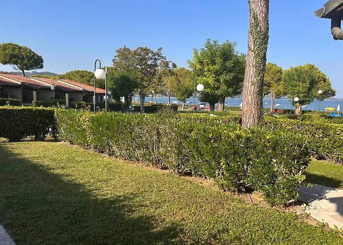 Le Corti Del Lago
