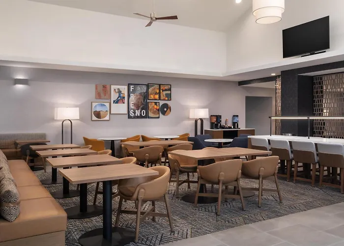 Homewood Suites By Hilton Fresno