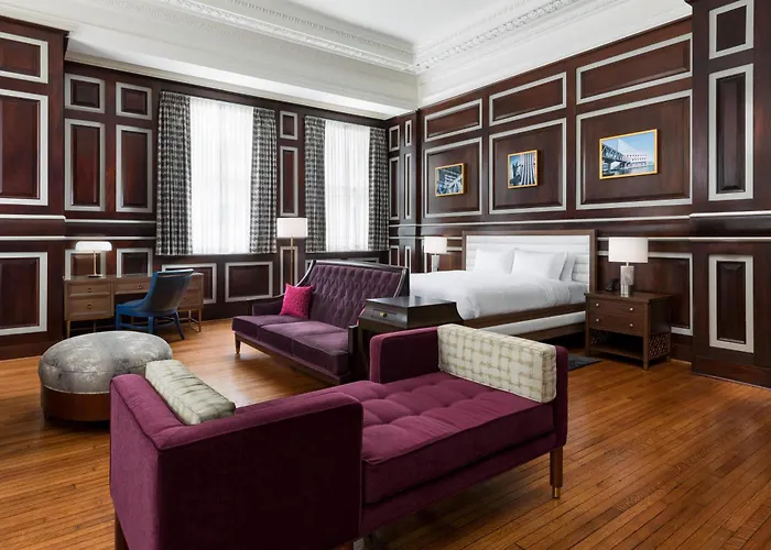 Hampton Inn & Suites Baltimore Inner Harbor