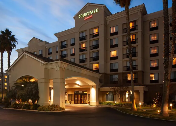 Courtyard By Marriott Newark Silicon Valley