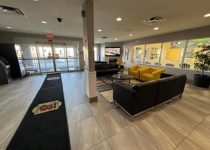 Super 8 By Wyndham Edmonton South