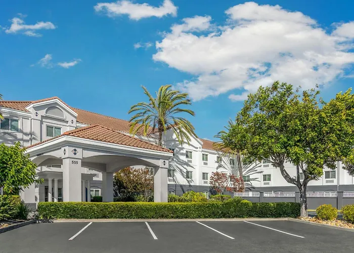 Fairfield Inn & Suites By Marriott San Francisco San Carlos