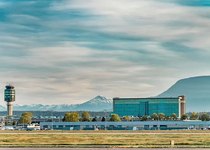 Fairmont Vancouver Airport In-Terminal Hotel