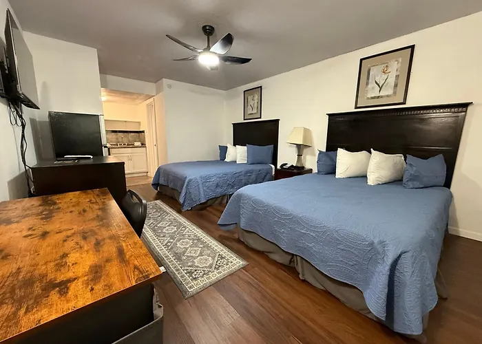 R Nite Star Inn And Suites -Home Of The Cowboys & Rangers