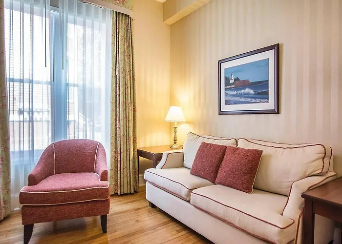 Quality Inn & Suites Charlottetown Downtown