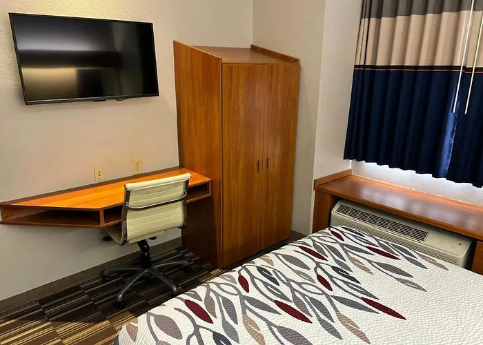 Microtel Inn & Suites By Wyndham Port Charlotte Punta Gorda