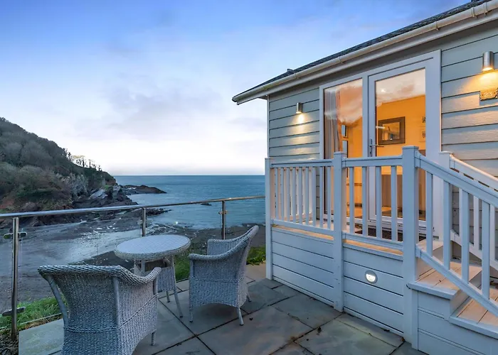Beach Cove Coastal Retreat