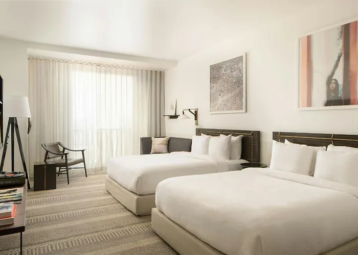 Halcyon - A Hotel In Cherry Creek