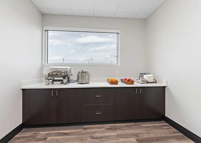Holiday Inn Express Kansas City North - Parkville By Ihg