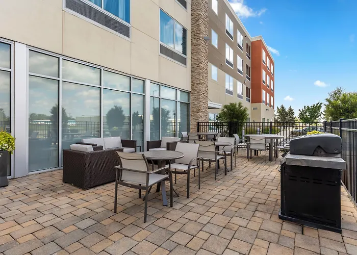 Holiday Inn Express & Suites Findlay North By Ihg
