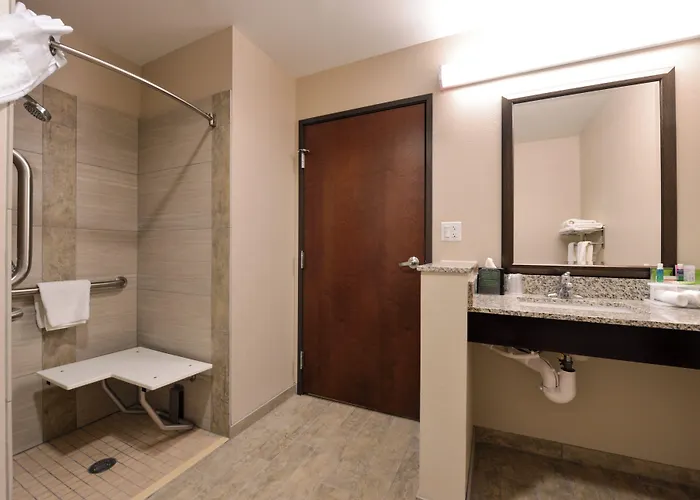 Holiday Inn Express & Suites Williams By Ihg