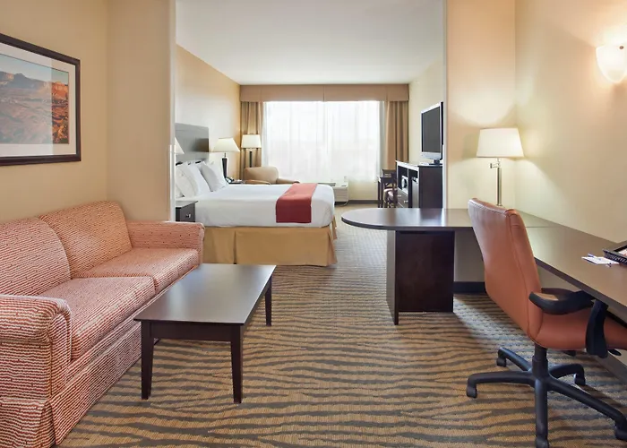 Holiday Inn Express & Suites Gallup East By Ihg