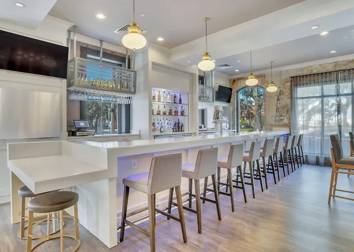 Staybridge Suites Savannah Historic District By Ihg