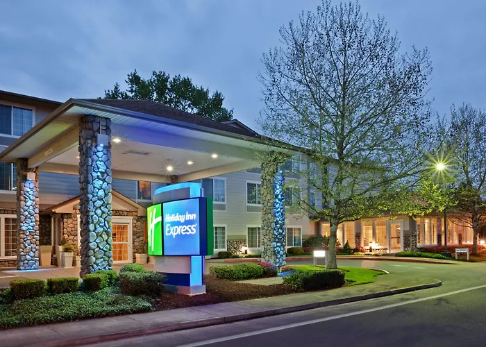 Holiday Inn Express -On The River By Ihg