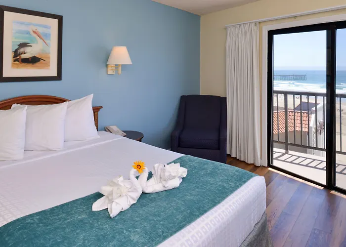 Edgewater Inn And Suites