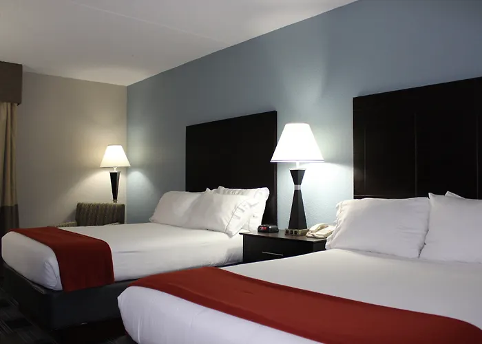 Holiday Inn Express Forsyth By Ihg