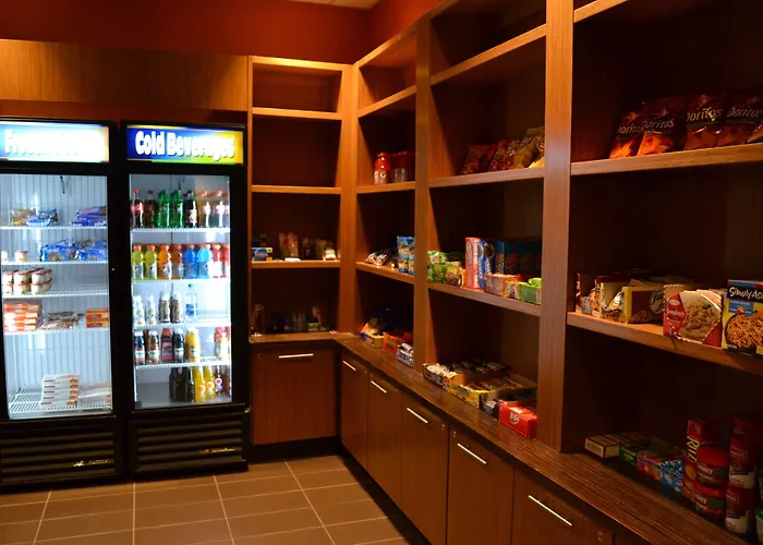 Holiday Inn And Suites Charleston West By Ihg