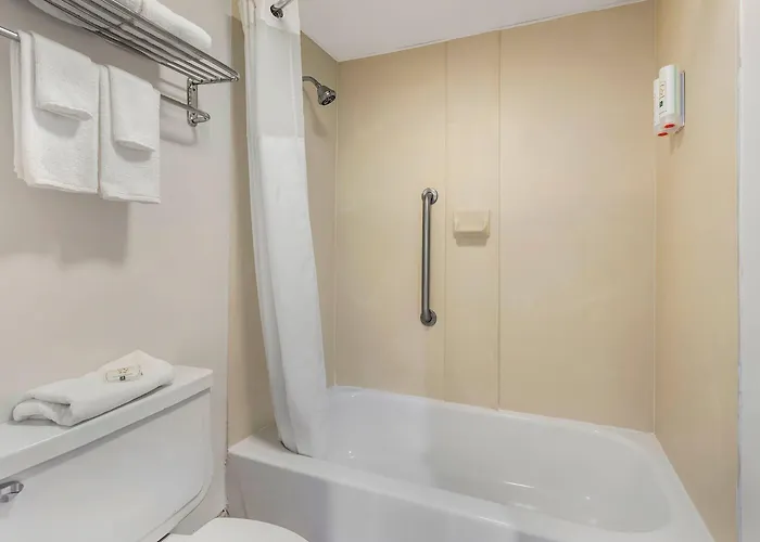 Quality Inn & Suites Easley - Greenville