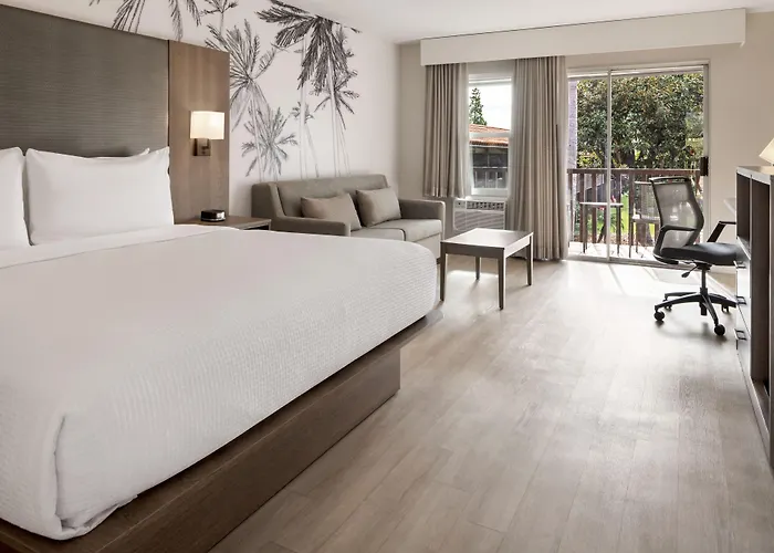 Best Western Plus Pepper Tree Inn