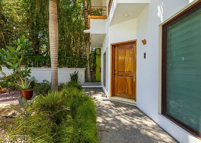 Casa Bugambilias
