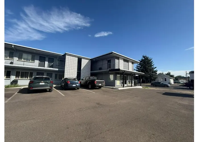 Greeley University Inn/ Greeley Inn