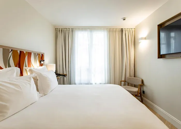 Padam Hotel