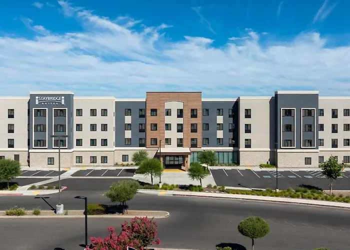 Staybridge Suites By Ihg