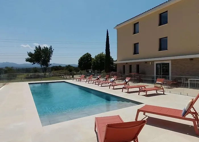 Ibis Styles Aix-en-Provence TGV