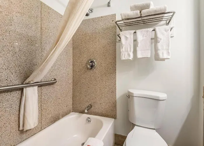 Econo Lodge Saint Albans